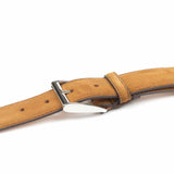 Meermin gold suede belt, close-up on nickel-plated solid brass buckle with single guard, strap looped through